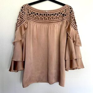 Boston Proper Lattice Lace Tiered Bell Sleeves Tan Blouse Size 10
